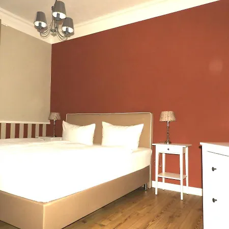 Gut Zarrentin * Zarrentin (Vorpommern-Rugen)