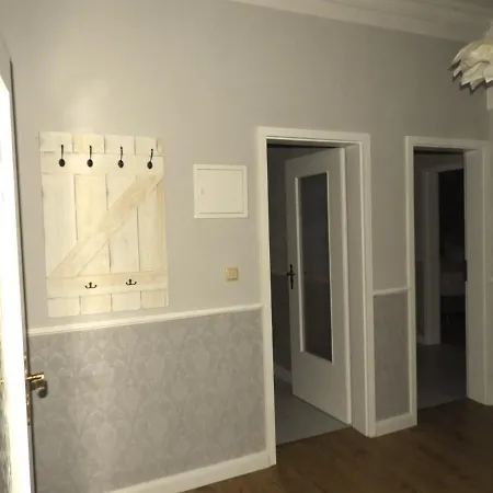 Gut Zarrentin * Zarrentin (Vorpommern-Rugen)