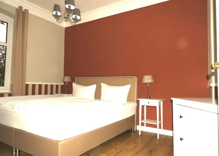 Gut Zarrentin * Zarrentin (Vorpommern-Rugen)